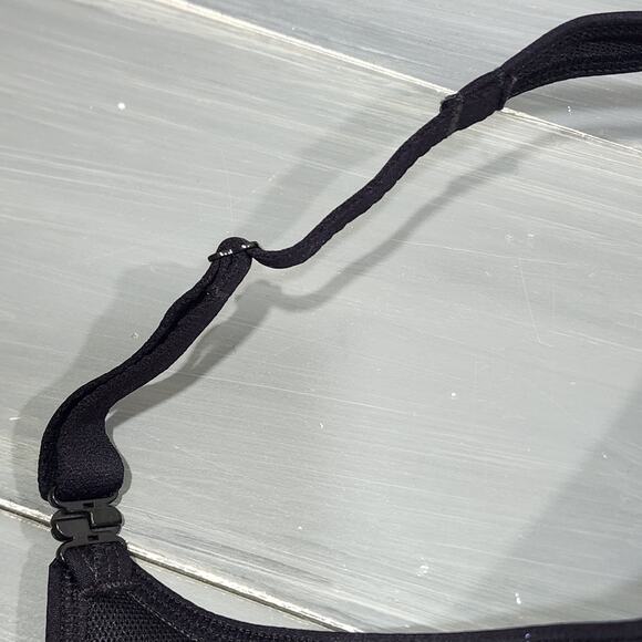 Vanity Fair Medium Impact Underwire Sport Bra 36D Black Style 78500 - Picture 5 of 8